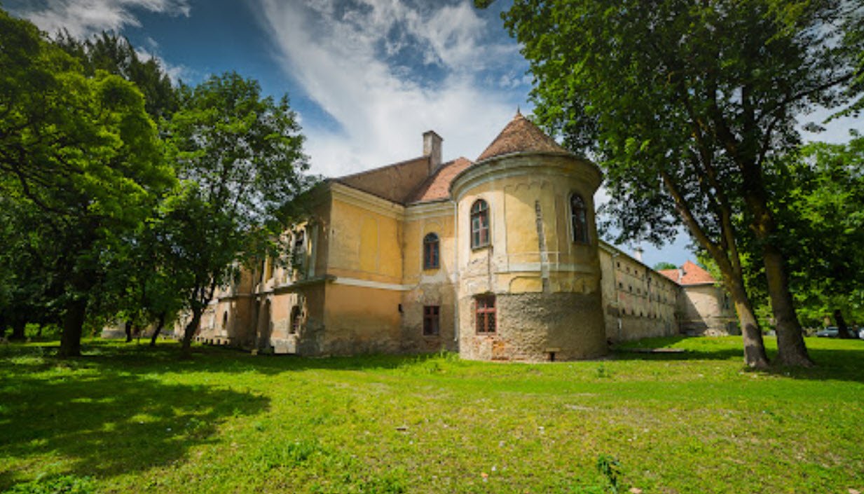 Rákóczi-Bánffy Castle, Gyalu, Romania, Romania